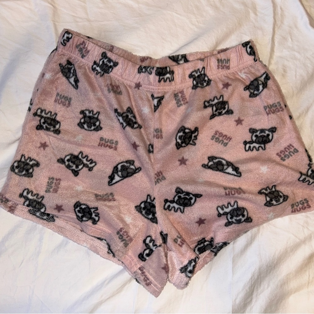🩷 3/$15 Ardene Pug Hug plush pajama shorts